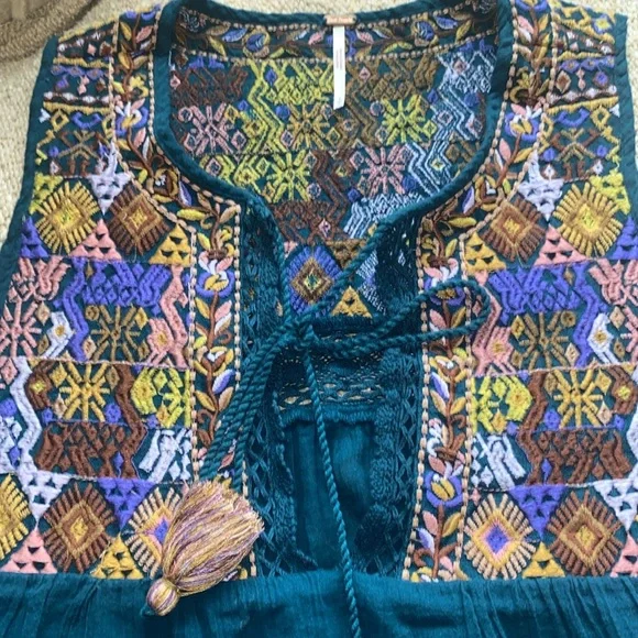Free People embroidered top - small - Picture 4 of 7